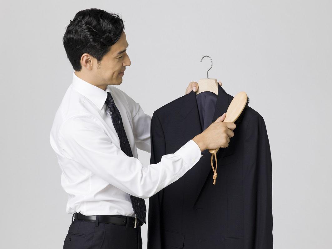 スーツのアイロンがけのポイントは 簡単作業で臭いも予防しよう Kashinavi カシナビ オーダースーツならkashiyama The Smart Tailor オンワード樫山