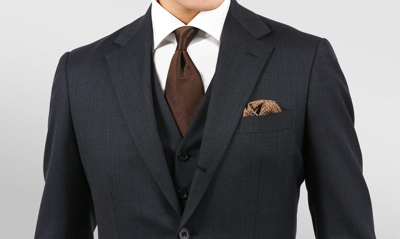 スーツの襟の種類を解説 特徴や着こなしのポイントを知ろう Kashinavi カシナビ オーダースーツならkashiyama The Smart Tailor オンワード樫山